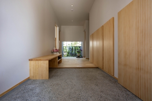 3世代が集う大屋根の家(内観)