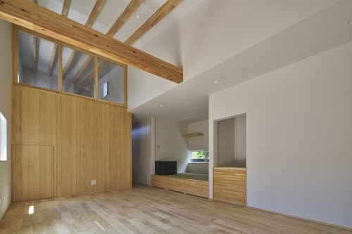 3世代が集う大屋根の家(内観)